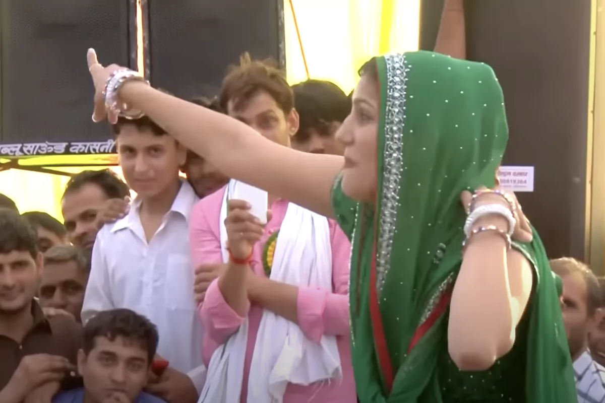 Sapna Chaudhary Viral Dance Video